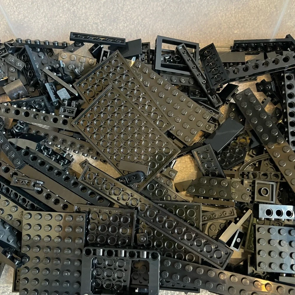 LEGO Small And Medium Building Bricks And Assorted Pieces - Black 11oz